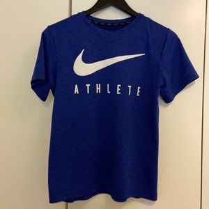 Lot (4) Nike dri fit shirts